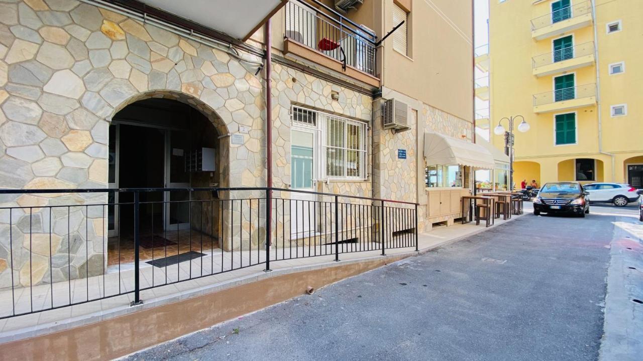 Babyaccommodation Family Experience IV Pietra Ligure Exteriér fotografie